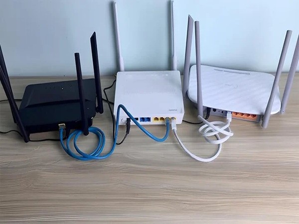 Tiến hành kết nối wifi giữa các router với nhau