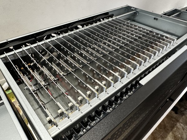 "White circuit" Box Phone Farm