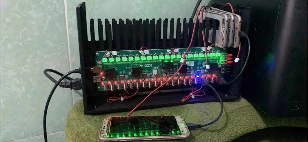 "Blue circuit" Box Phone Farm