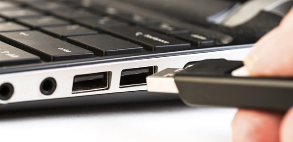 Connect the GenFarmer USB directly to the computer's USB port Connect the GenFarmer USB directly to the computer's USB port