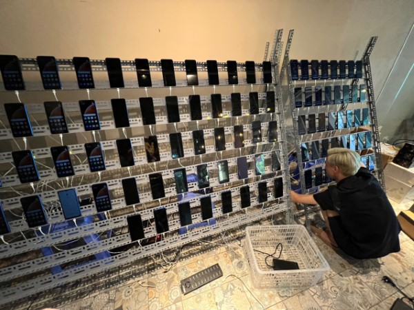 Cách build cấu hình phone farm chi tiết, siêu mạnh 7 Chuẩn bị đầy đủ phần cứng, phần mềm và thiết lập hệ thống