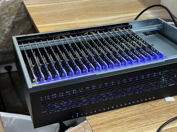 Box Phone Farm tiêu thụ năng lượng như thế nào? Box Phone Farm tiêu thụ năng lượng như thế nào?